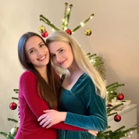 Laura & Sophia